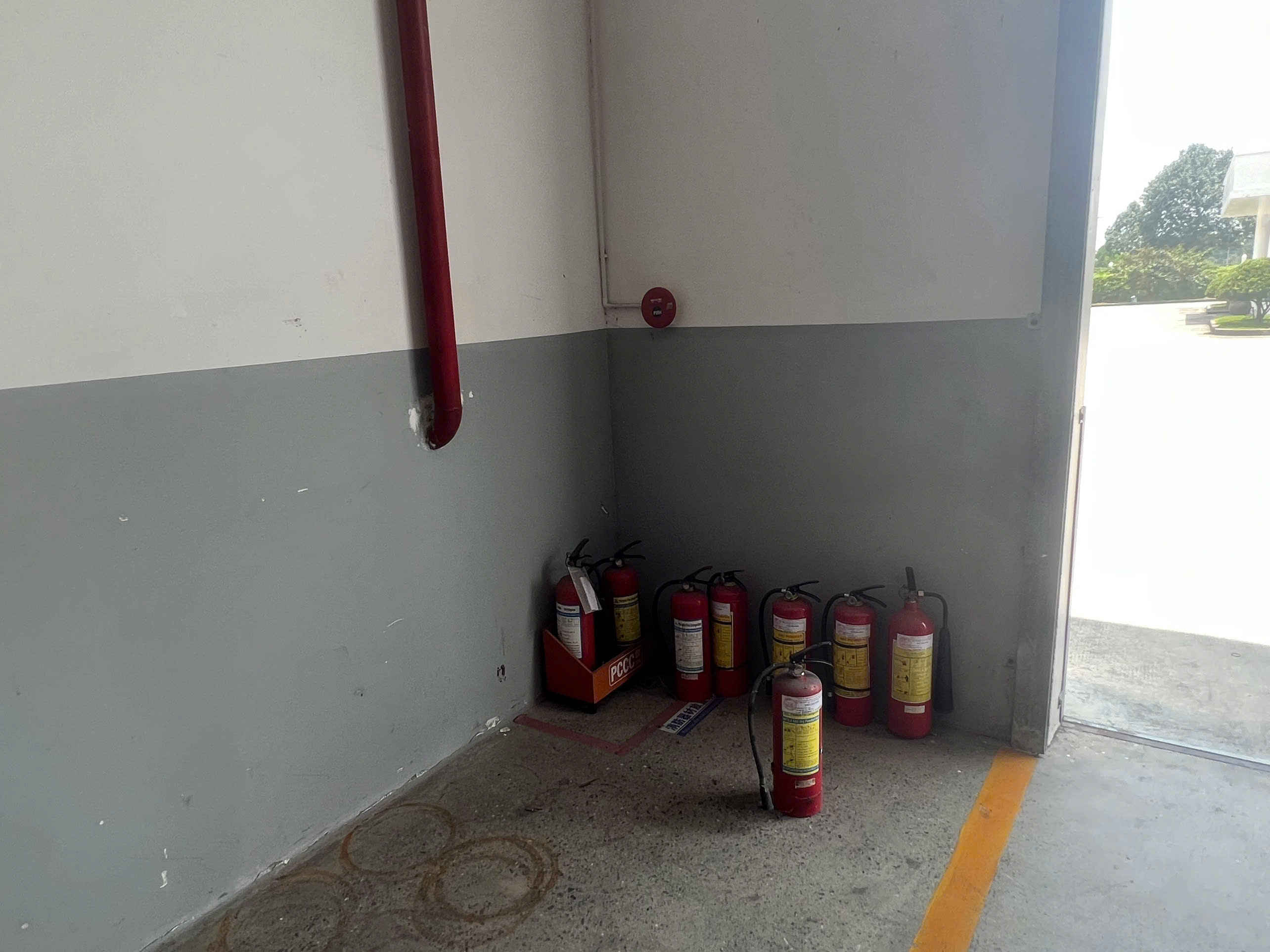 Fire Extinguisher.jpg